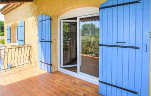 Maisons de vacances Lovely Home In Saint-Maurice-Sur-Eygu : photos des chambres