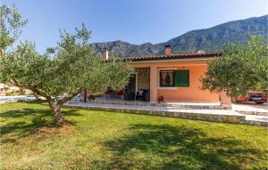 Two-Bedroom Holiday Home In Desne