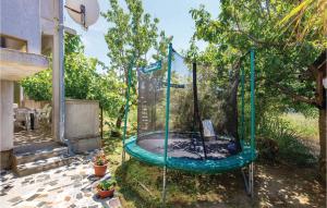 1 Bedroom Beautiful Apartment In Lopar 