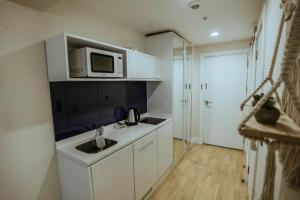green apartment batumi