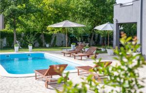 Amazing Home In Turjaci With Wifi