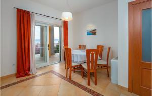 Beautiful Apartment In Moscenicka Draga 