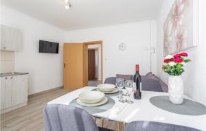 1 Bedroom Nice Apartment In Krk 