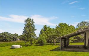 Cozy Home In Warnoleka With Wifi