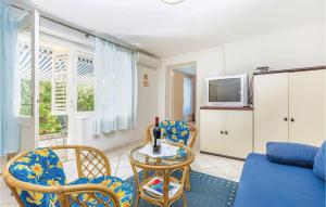 Nice Apartment In Selce With Kitchen 