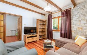 2 Bedroom Gorgeous Home In Svetvincenat 
