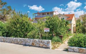 Nice Apartment In Rab With Kitchen 