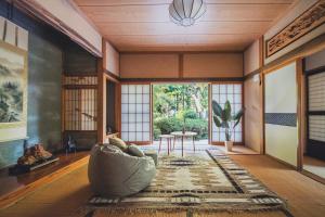 佐渡古民家一棟貸切 Active Art Hotel 日本庭園 佐渡アート - 4hvězdičkové hotely ve městě Sado