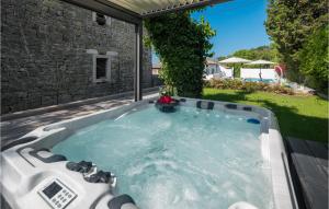 2 Bedroom Beautiful Home In Lozari