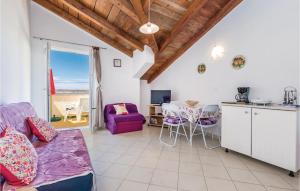 Nice Apartment In Rab With Kitchen 