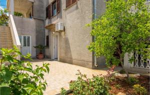 Beautiful Apartment In Mali Losinj