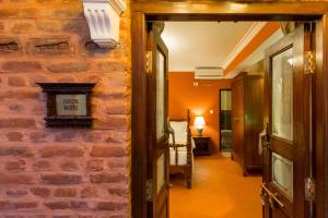 Baber Mahal Vilas - The Heritage Hotel