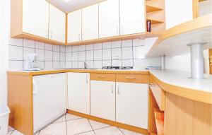 Gorgeous Apartment In Grizane 