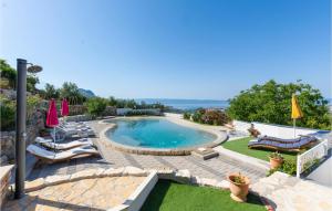 Amazing Home In Kucine 