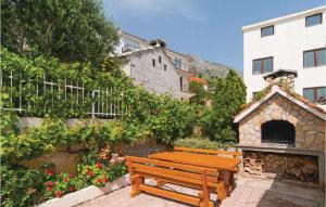 Beautiful Apartment In Stanici With Wifi 