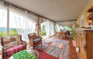 Two-Bedroom Apartment In Sorana Pescia Pt