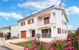 Gorgeous Apartment In Fazana With Wifi 