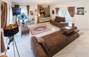 Stunning Home In Zagvozd With Kitchen 