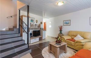 2 Bedroom Amazing Apartment In Vizinada 