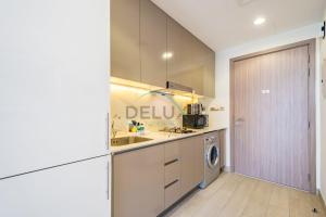 Calming Studio Apartment at Azizi Riviera 4, Al Merkadh by Deluxe Holiday Homes