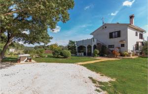 2 Bedroom Amazing Apartment In Rovinj