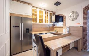 Amazing Apartment In Split With Kitchen 