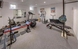 Maisons de vacances Awesome Home In Vianne : photos des chambres