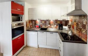 Maisons de vacances 2 Bedroom Stunning Home In Jard-Sur-Mer : photos des chambres
