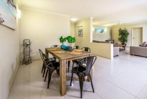 Postcard Perfect - Cairns Nine Pool Tropical Oasis