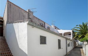 Cozy Apartment In Barbariga With Wifi