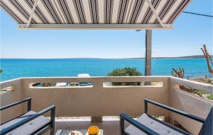 2 Bedroom Gorgeous Apartment In Kosljun