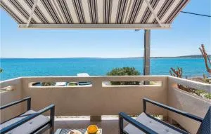 2 Bedroom Gorgeous Apartment In Kosljun - Košljun