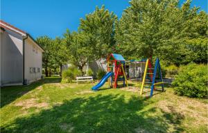 1 Bedroom Awesome Apartment In Baska 