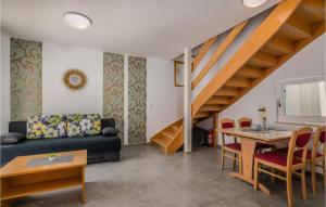 1 Bedroom Awesome Apartment In Baska 