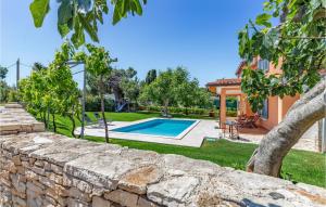 Two-Bedroom Holiday Home In Banjole