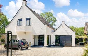 Gorgeous Home In Bunschoten-Spakenb,