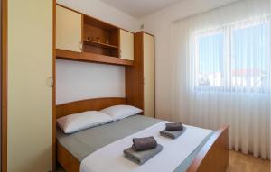 3 Bedroom Lovely Apartment In Sevid