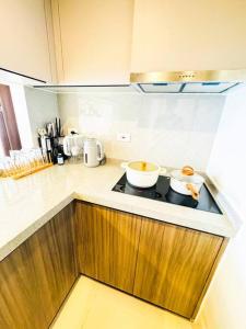 Luxury hotel near City of Dreams Solaire NAIA MOA- City of Bridge