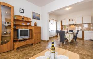 Cozy Apartment In Lukovo Sugarje