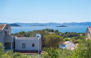 Awesome Home In Drage 