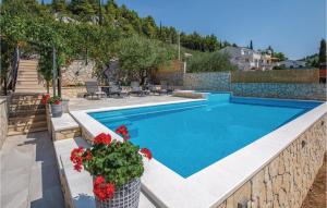 Stunning Apartment In Blace With Wifi 