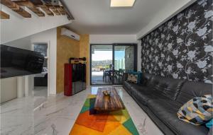 4 Bedroom Amazing Home In Kostelj 