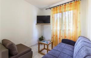 Stunning Apartment In Marcana