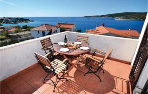 Awesome Home In Kanica