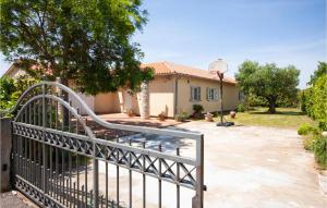 Gorgeous Apartment In Vodnjan With Wifi 