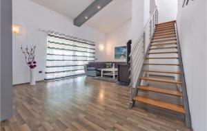 3 Bedroom Gorgeous Home In Galizana