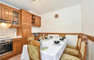 Three-Bedroom Apartment In Jesenice