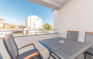 Gorgeous Apartment In Biograd Na Moru With Wifi 