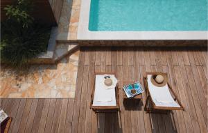 Two-Bedroom Holiday Home In Barbariga