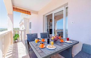 Two-Bedroom Apartment In Prizba